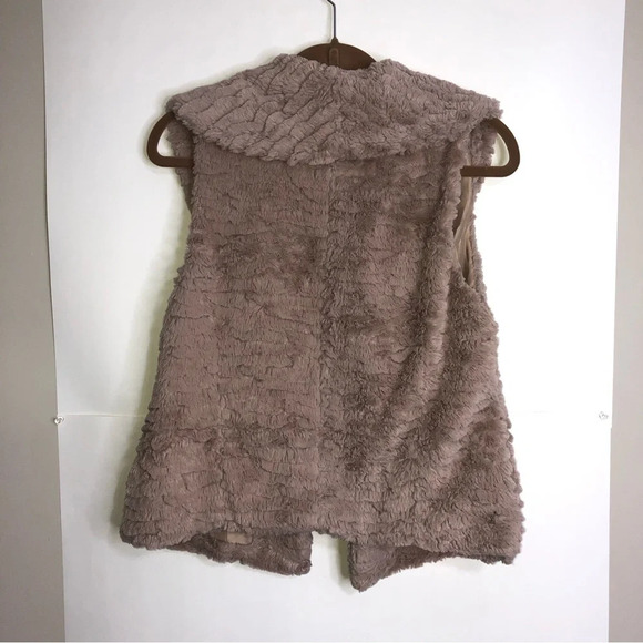 Me Jane Faux  Fur Vest Blush Pink M Pockets Lined - Picture 6 of 6